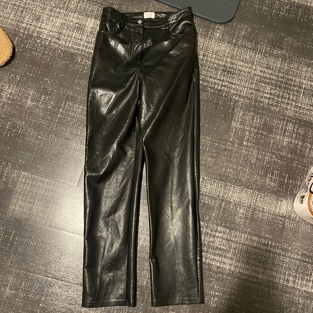 Aritzia Black Straight Leg Pants
